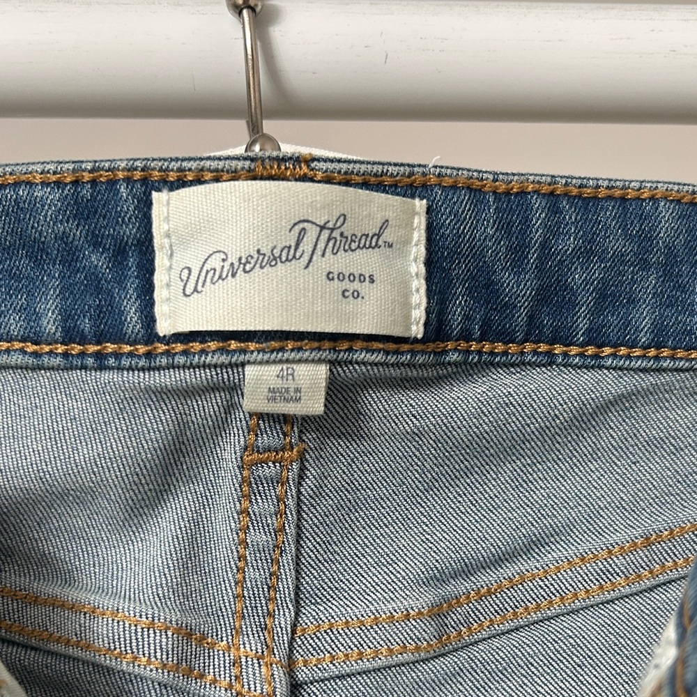Universal Thread Blue Flare Jeans - Picture 2 of 4